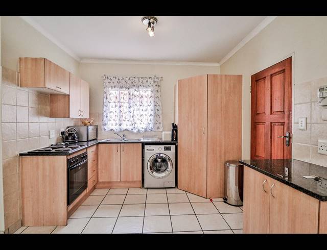 2 BEDROOM APARTMENT FOR SALE IN KOSMOSDAL
